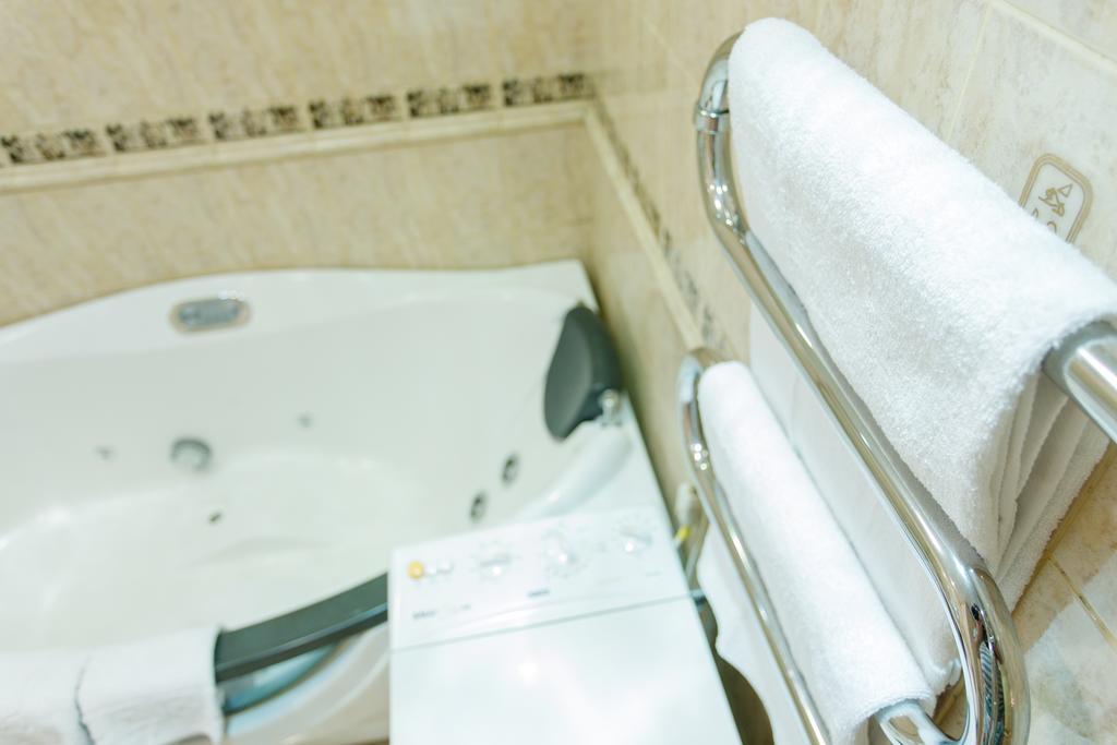 Studio De Luxe With Jacuzzi Sumy Esterno foto