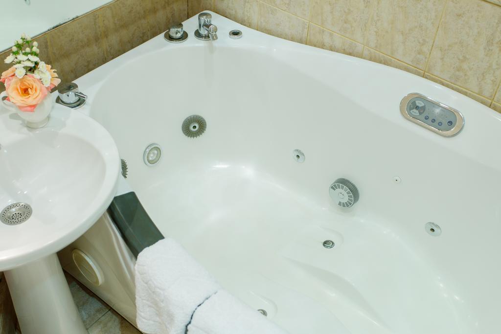 Studio De Luxe With Jacuzzi Sumy Esterno foto