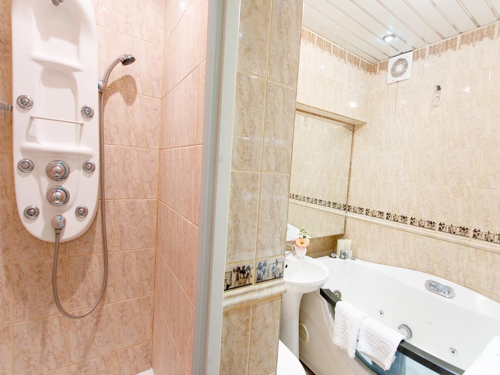 Studio De Luxe With Jacuzzi Sumy Esterno foto