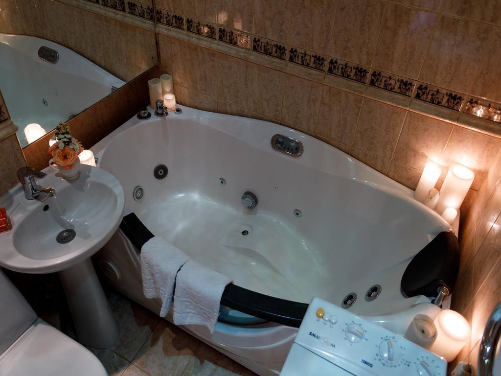 Studio De Luxe With Jacuzzi Sumy Esterno foto