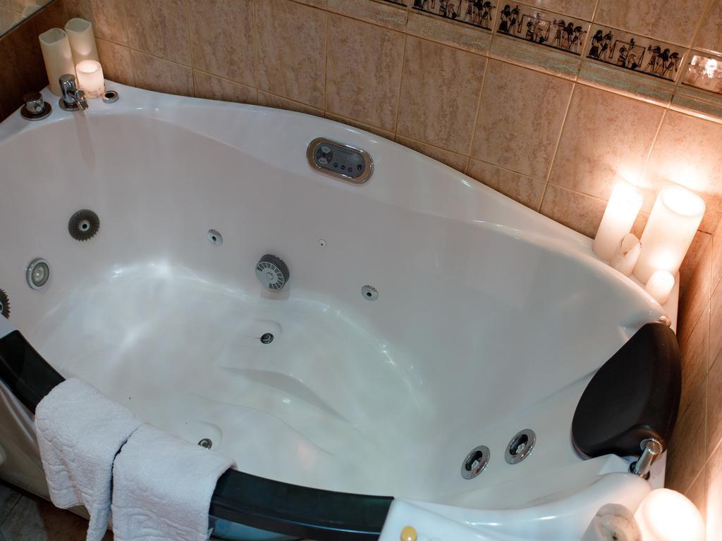 Studio De Luxe With Jacuzzi Sumy Esterno foto